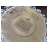 Battery-Powered Plastic Lighted Christmas Tree Table Décor 7" x 24" (clear)