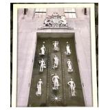 Door Panel Photograph & Relief Figures Crest - Dieu Et Mon Droit