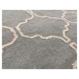 Area Rug - Blue/Grey & White Quatrefoil Trellis Pattern - 8" x 11