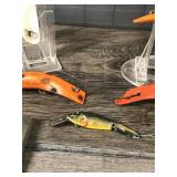 Plastic Plano Tackle Box with 5 Fishing Lures & Knife Sharpener - L&S Spin Mirror Lure - Lazy Ike 3 - Mercoy Mercury Minnow Fishing Lure - X5