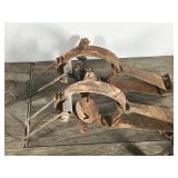 Lot of 24 Vintage Hunting Traps - Looks like Most of them are Victor - see description for more info