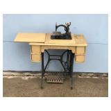 Vintage Singer Sewing Machine / Willcox and Gibbs Sewing Machine Co. - New York - Paris & London