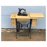 Vintage Singer Sewing Machine / Willcox and Gibbs Sewing Machine Co. - New York - Paris & London