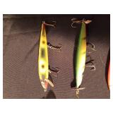 8 Fishing lures including 1 all metal one (See details)
