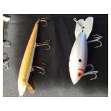 8 Fishing lures including 1 all metal one (See details)