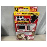 New Pack of 18 Ruby Space Triangles For Closet Organization
