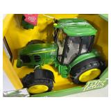 New John Deere Tractor with Lights and Sounds