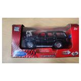 Welly Cadillac Escalade Scale Model Car