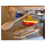 Kitchen and Homeware Lot including Living Solutions Chicken Roaster, Master Forge Chicken Roaster Set, and Various Utensils