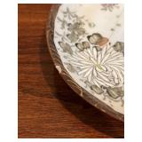 DR - 2x Vintage Teacups & Saucers with Creamer