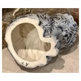 Ll - Vintage Ceramic Cat Figurine - White & Black Stripes