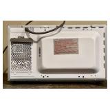 LL - Panasonic NN-SU686S Genius Sensor 1100W Microwave