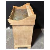 Vintage Oak Cabinet with Scalloped Top - Single Door, Inner Shelving