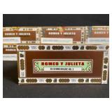 Romeo y Julieta Cedro Deluxe No. 2 - 25-Cigars Cedar Box Set