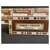 Romeo y Julieta Cedro Deluxe No. 2 - 25-Cigars Cedar Box Set