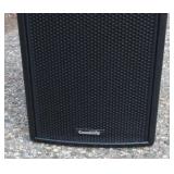 Biamp Community V2-28 Dual 8-inch 2-Way Full-Range Speaker 300W