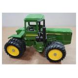 Vintage Ertl John Deere 8650 4WD Tractor Replica
