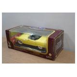 Road Legends 1:18 Scale 1955 Ford Thunderbird Replica