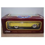 Road Legends 1:18 Scale 1955 Ford Thunderbird Replica