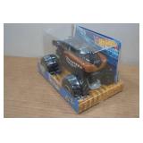Hot Wheels 1:24 Scale Monster Jam Trucks - Monster Mutt & Crushstation
