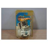 Hot Wheels City Bread Box - Treasure Hunt