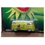 *5* Premium Hot Wheels - Muppets, Peanuts & Jetsons Series