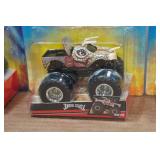 *7* Hot Wheels Monster Jam Trucks - Early - Taz, Dalmatian, Grave Digger