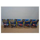 *5* Hot Wheels Monster Jam Trucks - with Figures