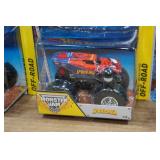 *5* Hot Wheels Monster Jam Trucks - with Figures