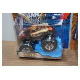*5* Hot Wheels Monster Jam Trucks - with Stunt Ramps