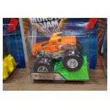 *5* Hot Wheels Monster Jam Trucks - with Stunt Ramps