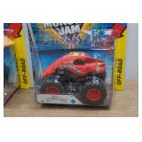 *4* Hot Wheels Monster Jam Trucks - with Battle Slammer