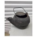 Cast Iron Kettle & Skillet Set - Vintage 2-Piece