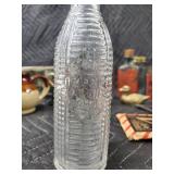 HanDee Kitchen Saw - Vintage Boxed Kitchen Tool with Assorted Bottles & Mugs