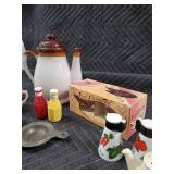 Vintage Kitchenware Lot: Maple Syrup Pitcher, Wyler