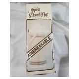 Spirit Demi Pot Unbreakable - 7-Piece Kitchen Set with 4 Green Mugs, Amber Plate, Pitcher