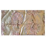 LL-BR - Red 17in Pillow Covers (2) & Gold 16in Pillow Covers (2)