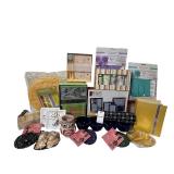 B2 - Melannco Set of Four Black Curved Frames