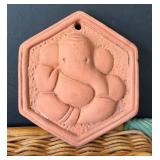 B2 - Madrid Travel Souvenir Lot - Gemstone Paintings, Indian Boxes & Decorative Trinkets