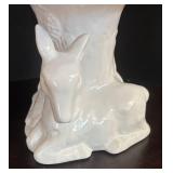 K - White Ceramic Deer Motif Pedestal Cake Plate