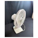 Holmes Oscillating Table Fan 18 Inch White