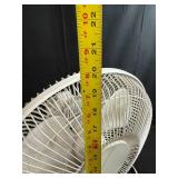 Holmes Oscillating Table Fan 18 Inch White