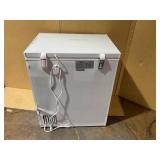 Magic Chef 5.0 cu. ft. Chest Freezer in White (Minor Transit Damage, See Photos)
