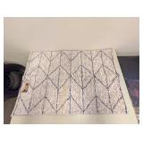 NEW MOHAWK TANGIERS COLLECTION ACCENT RUG DIAMONDS