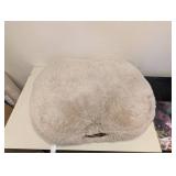 FAUX FUR PILLOW PET BED (CREAM)