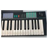 Vintage YAMAHA Portatone PSR-12 Keyboard With Stand In Original Box (WORKS)