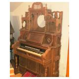 Pump Organ by Chicago (USA)