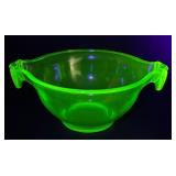 Vintage Uranium Glass Mixing Bowl / U.S. Glass Dining | Vintage Green Vaseline Uranium U.S Glass 2 Handle Batter Mixing Bowl