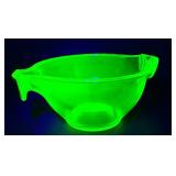Vintage Uranium Glass Mixing Bowl / U.S. Glass Dining | Vintage Green Vaseline Uranium U.S Glass 2 Handle Batter Mixing Bowl