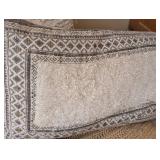 UL - Pillows & Blankets Set - Neutral Throw Pillows with Tassels, Textured Covers